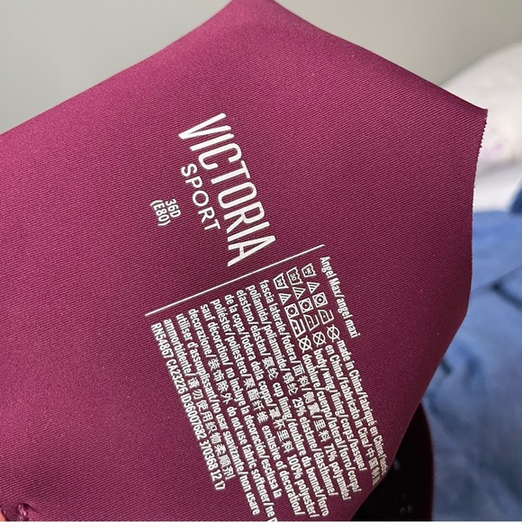 VICTORIA Secret Sport Angel Max purple sports bra size 36D 🌂☂️🔮 - Picture 4 of 5